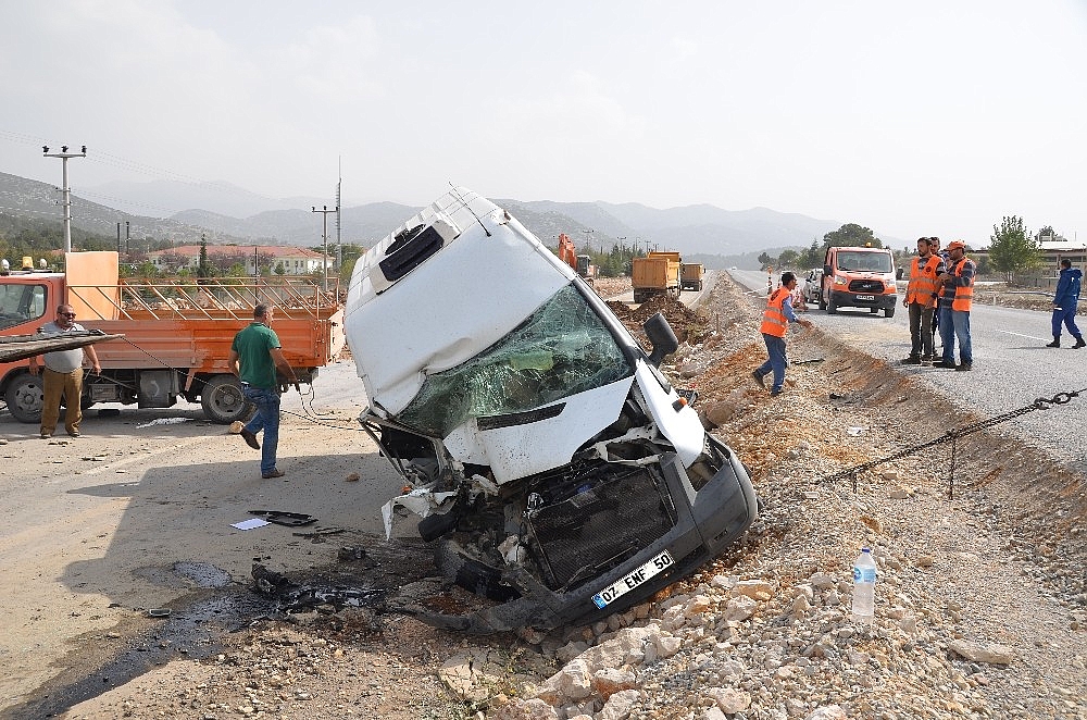 Akseki'de trafik kazası!