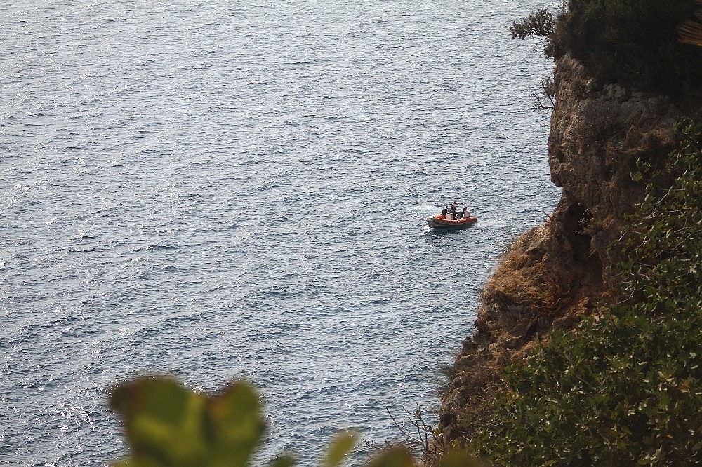 Antalya falezlerde erkek cesedi bulundu!
