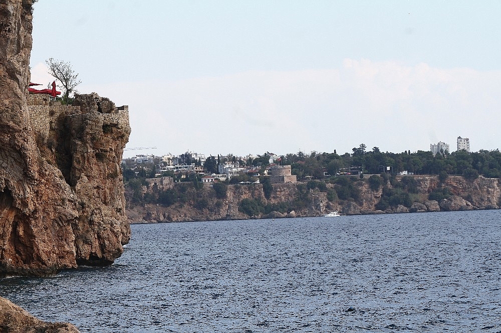 Antalya'da aslan balığı ve orkinos görüntülendi