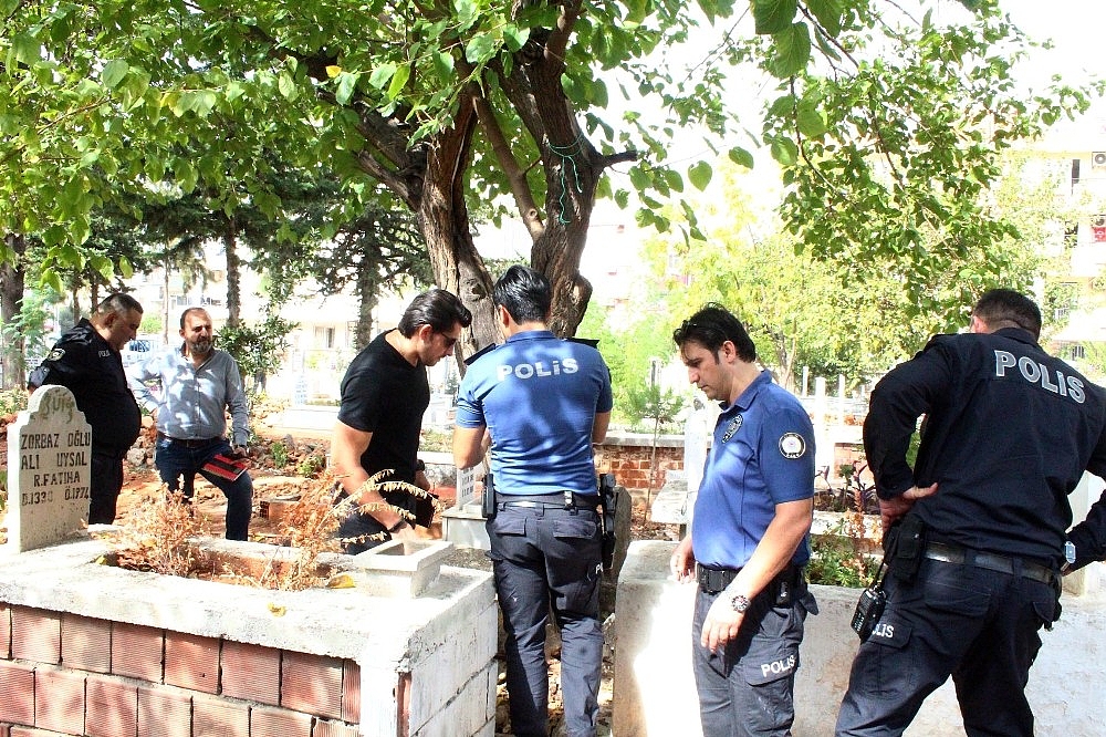 Antalya'da mezarlıkta intihar girişimi!