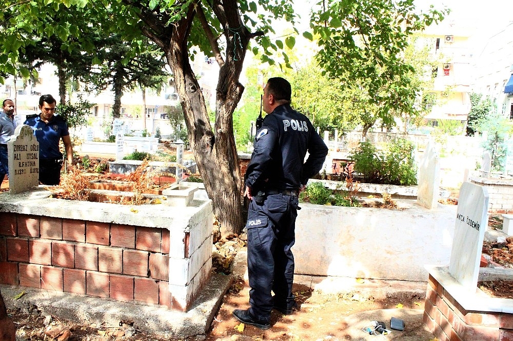 Antalya'da mezarlıkta intihar girişimi!