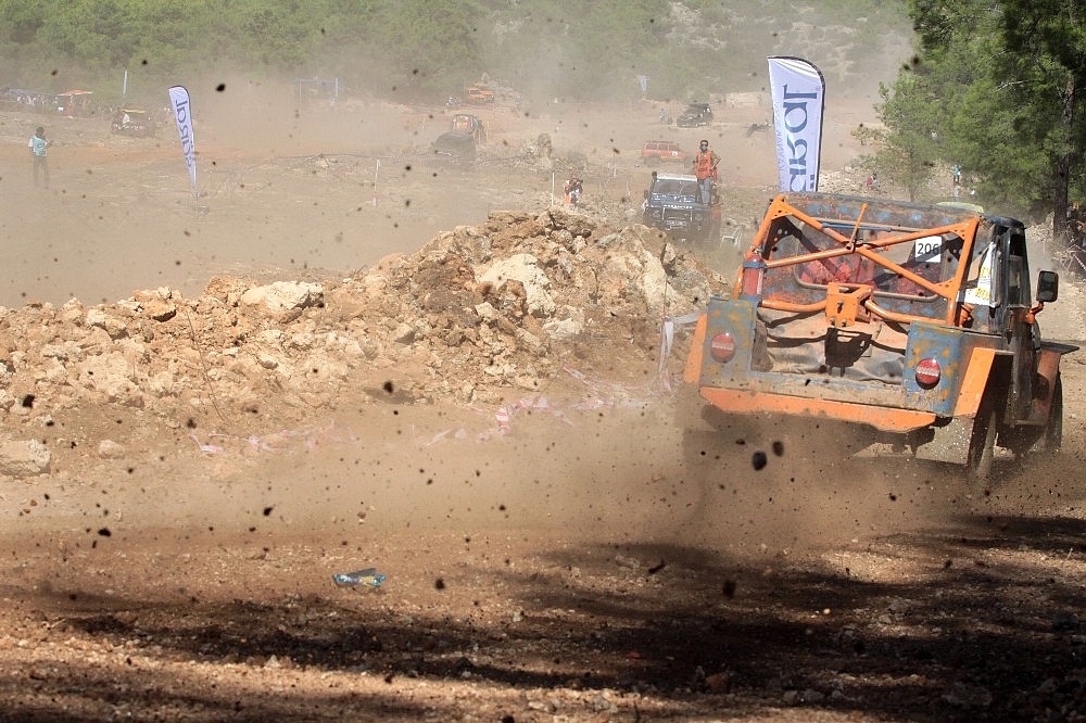 Antalya'da off road nefes kesti (Videolu)