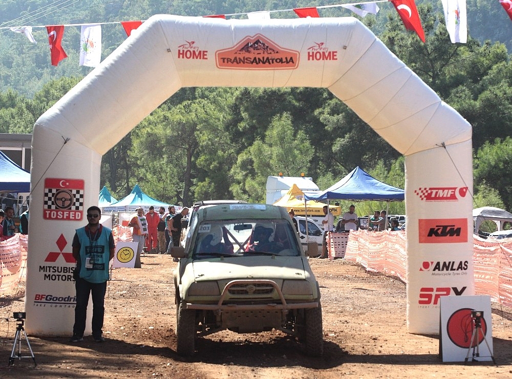 Antalya'da off road nefes kesti (Videolu)