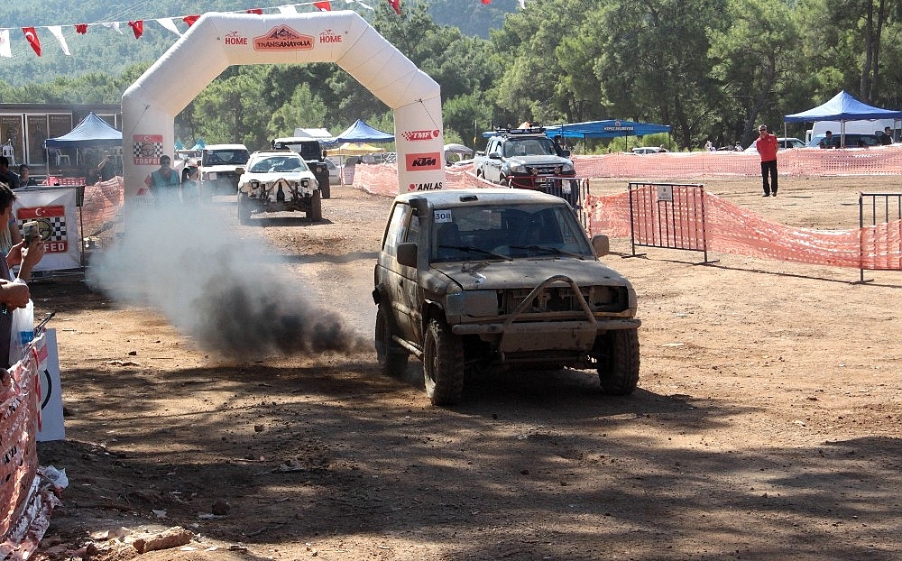 Antalya'da off road nefes kesti (Videolu)