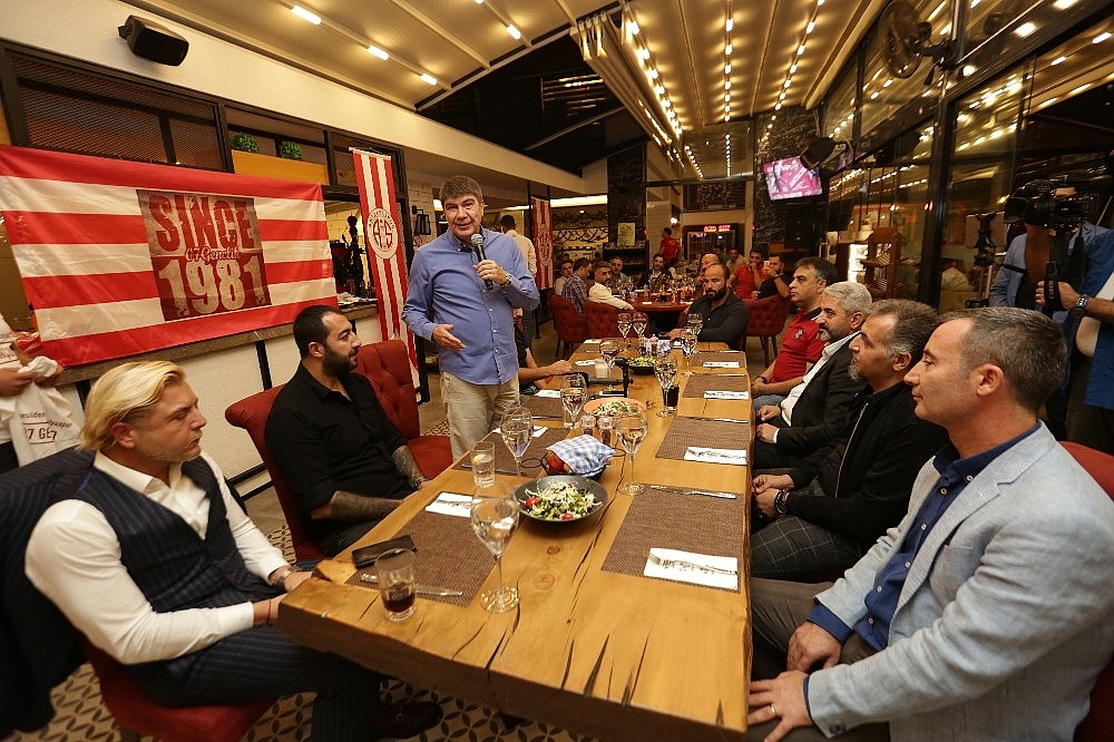 Antalyaspor taraftarlarından birlik gecesi