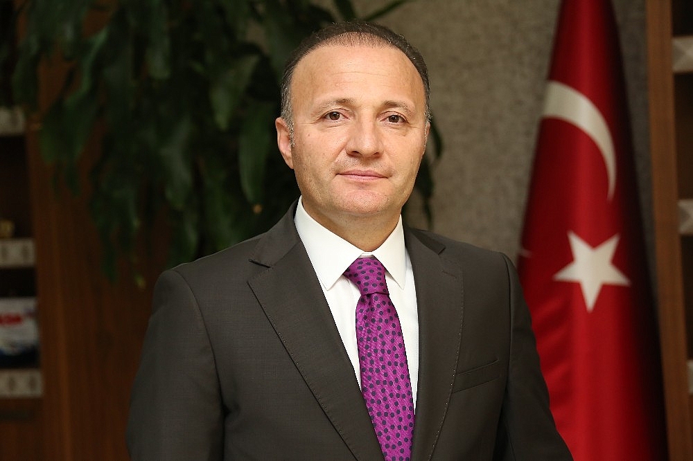AÜ'nün Doğu Kapısı yenileniyor