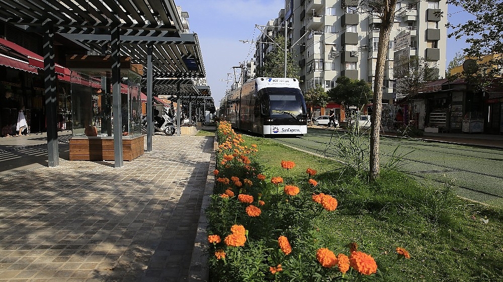 Başkan Türel'den esnafa teşekkür