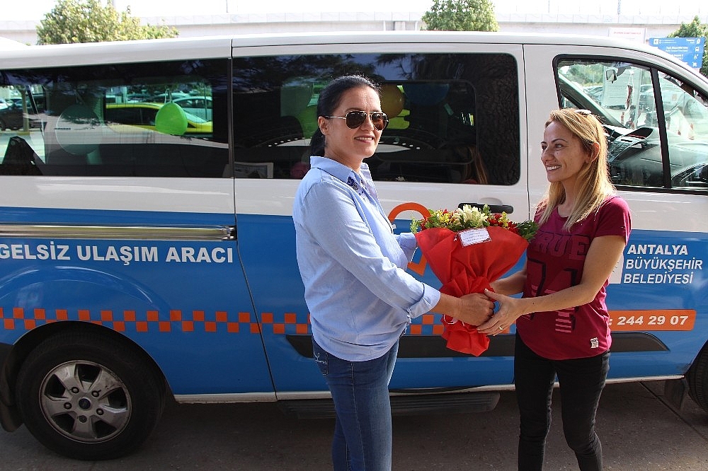 Engelsiz ulaşım aracı gelin arabası oldu