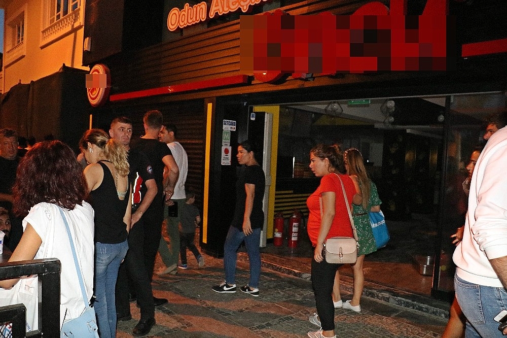 Fritözde unutulan yağ, restoranda yangın çıkardı!
