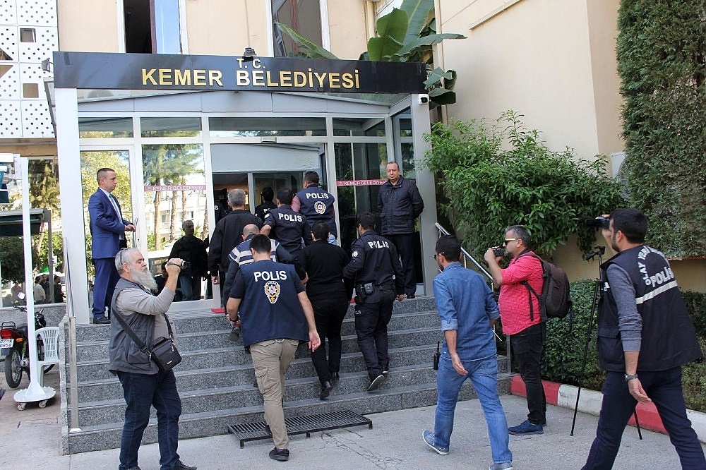 Kemer Belediyesine yolsuzluk operasyonu!