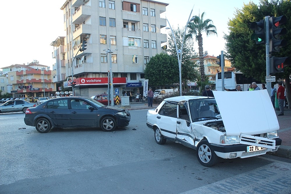 Manavgat'ta trafik kazası!