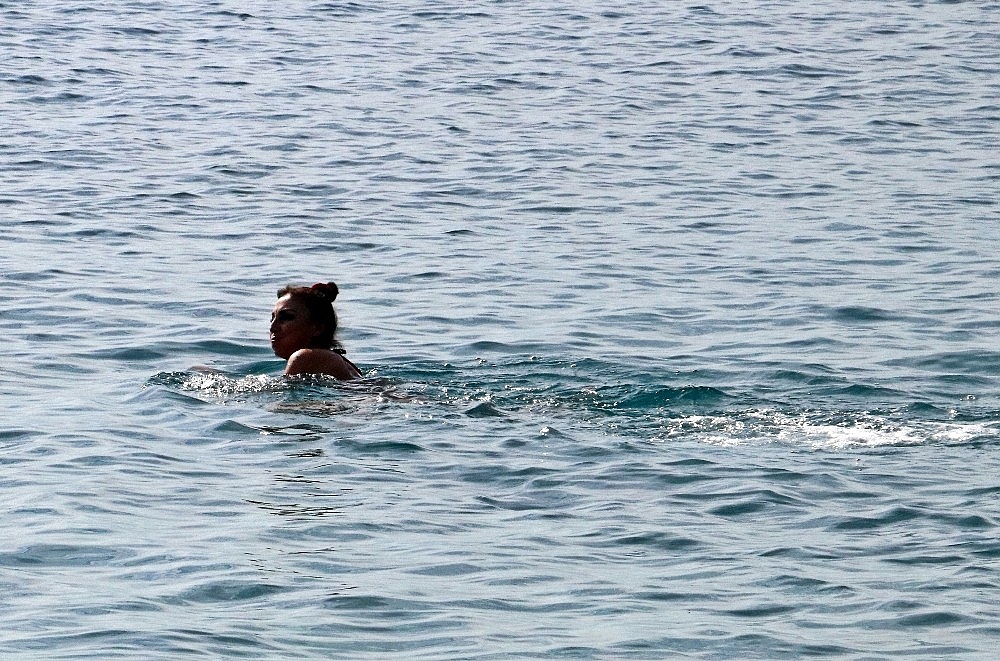 Antalya'da Kasım sonunda deniz keyfi