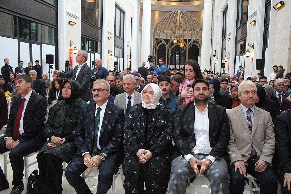 Bakan Selçuk, 15 Temmuz şehit aileleriyle bir araya geldi