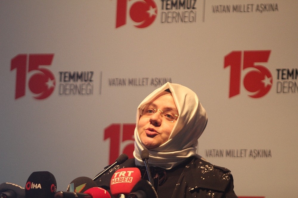 Bakan Selçuk, 15 Temmuz şehit aileleriyle bir araya geldi