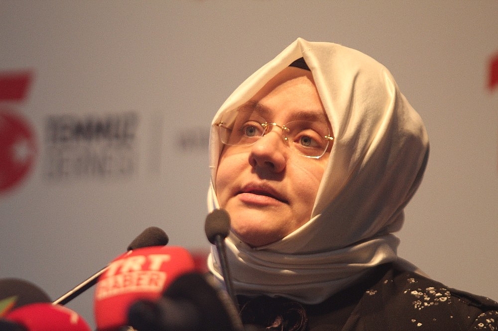 Bakan Selçuk, 15 Temmuz şehit aileleriyle bir araya geldi