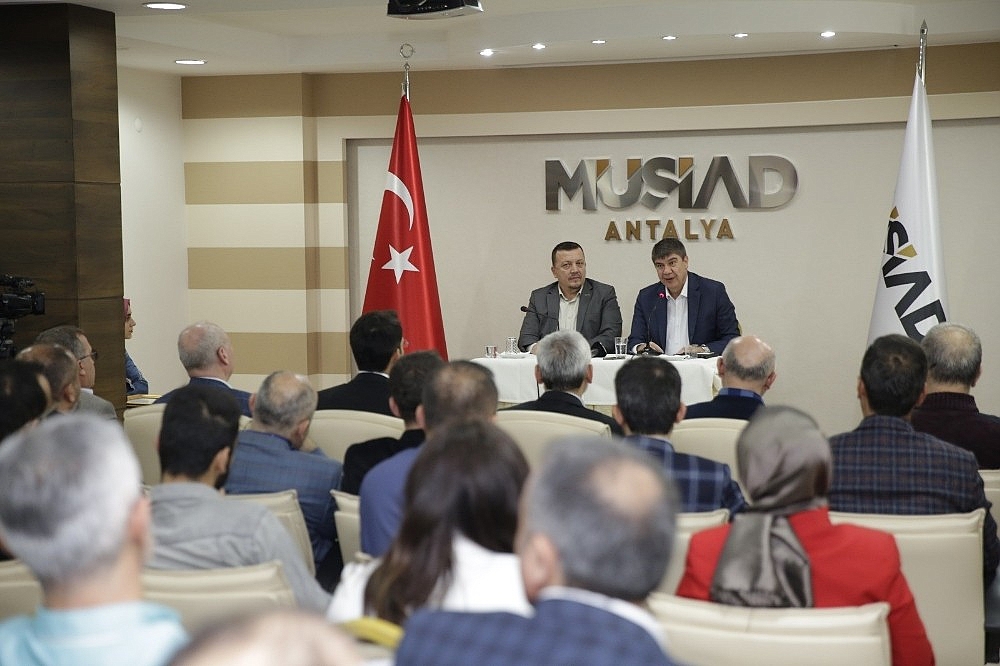 Başkan Türel, iş insanlarının konuğu oldu