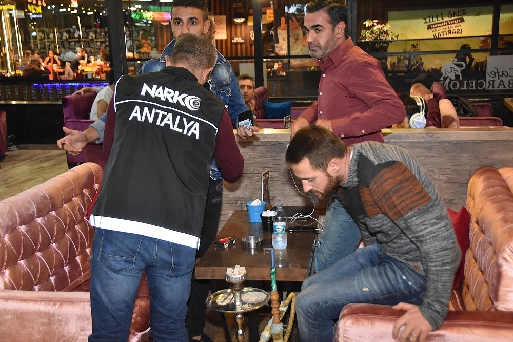 Üniversite çevresinde uyuşturucu denetimi!