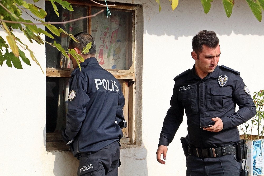 Yaşlı adam evinde ölü bulundu!