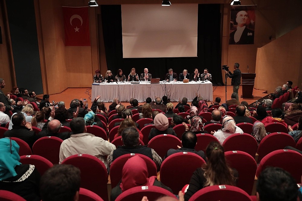 Başkan Türel Muratpaşa'nın sorunlarını dinledi