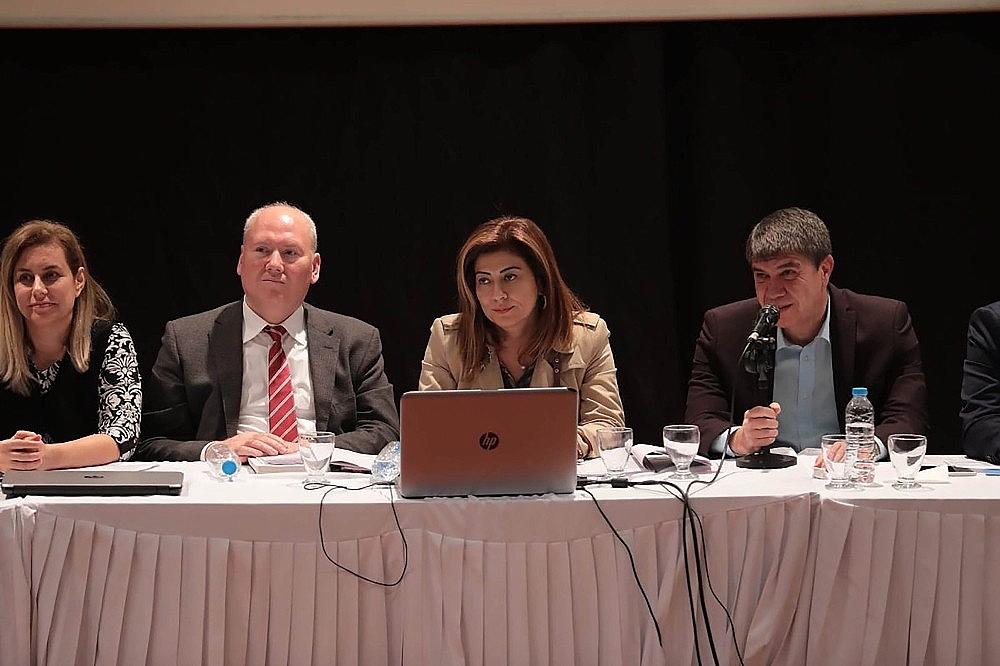 Başkan Türel Muratpaşa'nın sorunlarını dinledi
