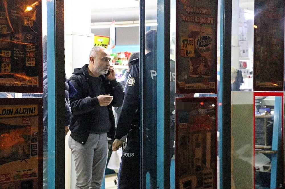 Zincir markette gaspçı dehşeti!