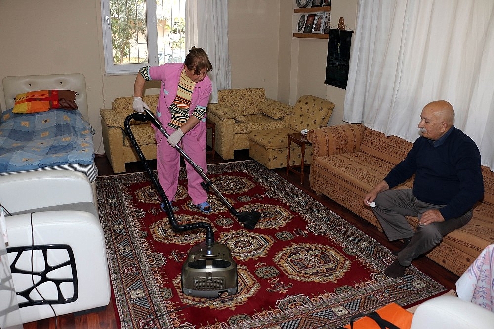 Büyükşehir'den 5 yılda 7 bin kişiye evde sağlık hizmeti