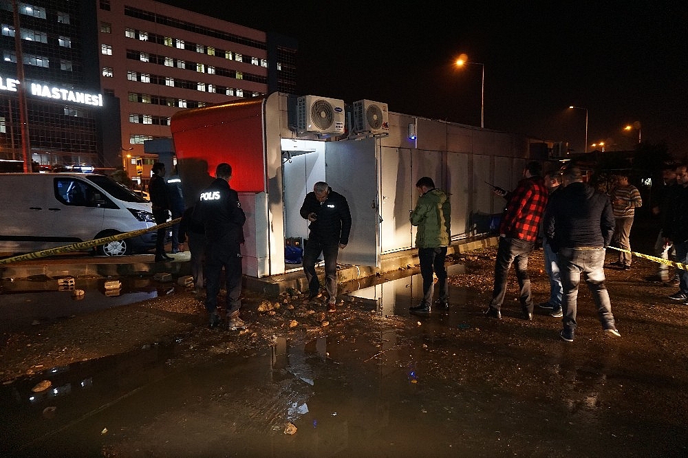 Antalya'da silahlı ATM soygunu! (Videolu)