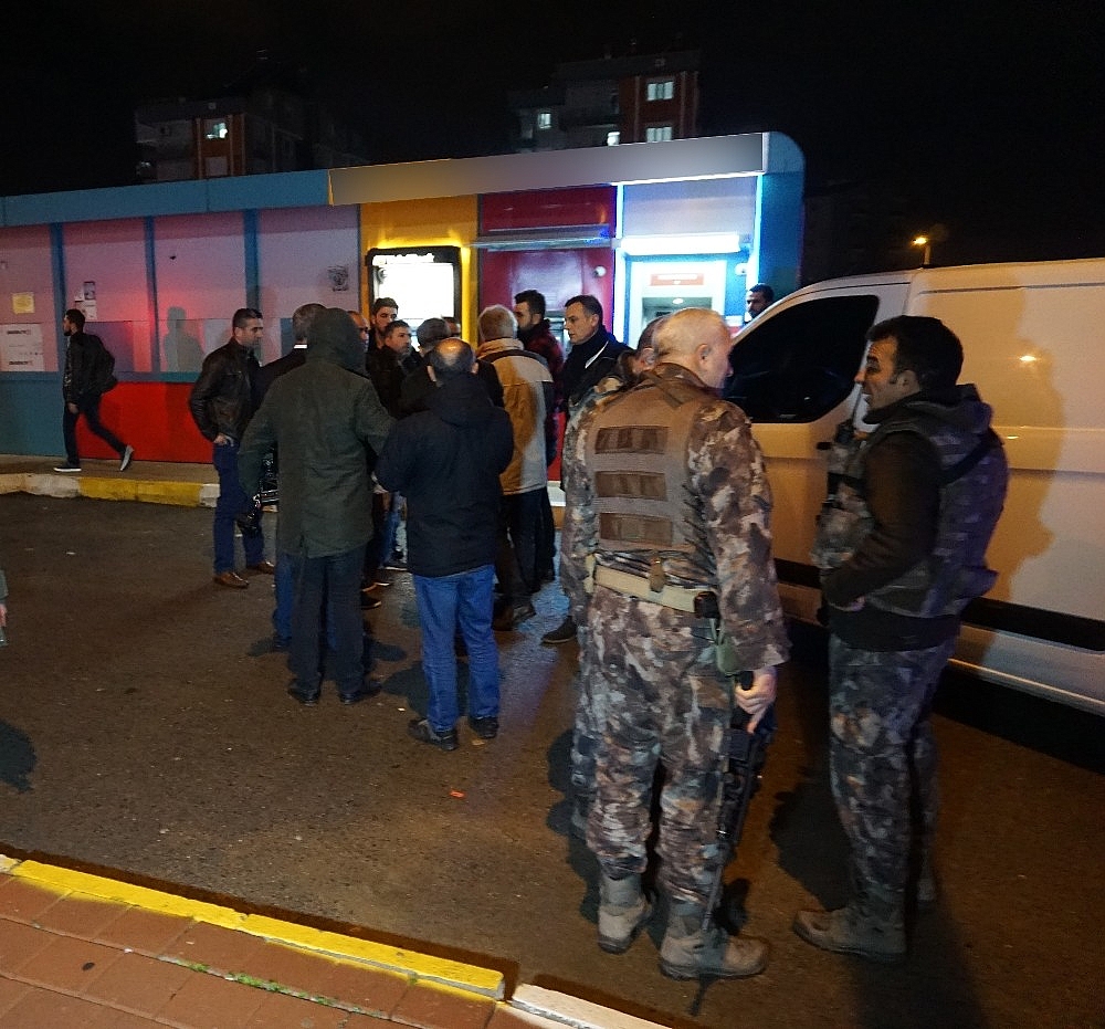 Antalya'da silahlı ATM soygunu! (Videolu)