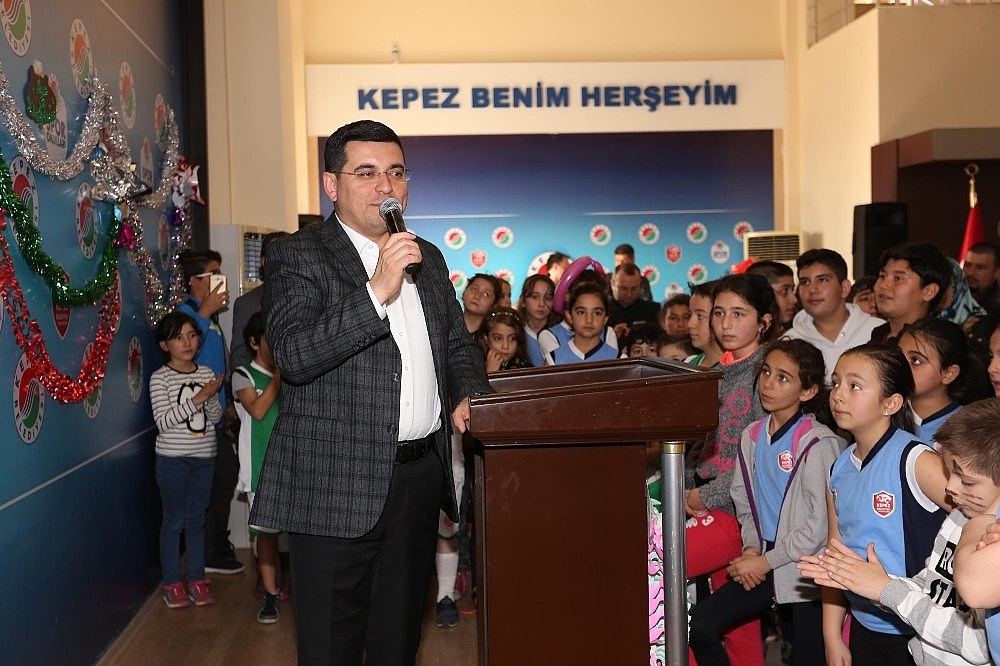 Kepez'in çocuklarına doğum günü kutlaması