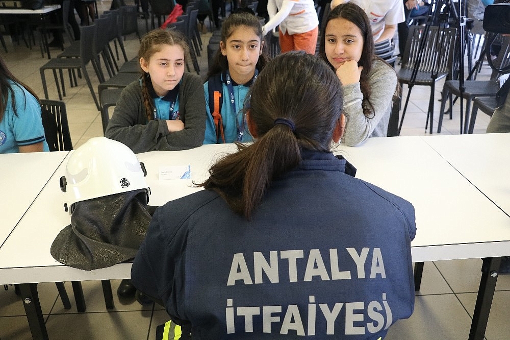 Antalya'da, 'kızlar da yapabilir' etkinliği