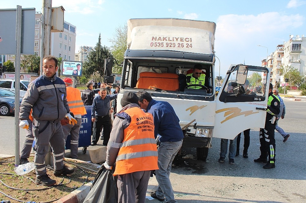 Antalya'da trafik kazası!