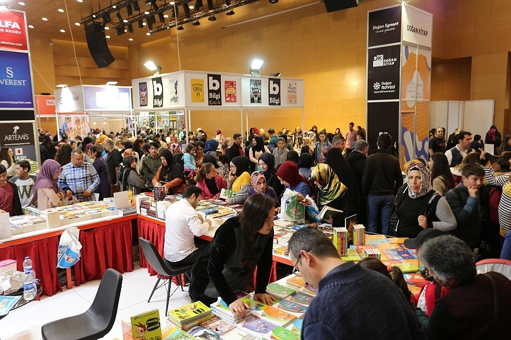 Kepez Kitap Fuarı'na rekor ziyaretçi