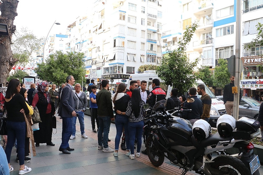 Mağazada omuz atma kavgası çıktı, ortalık savaş alanına döndü!
