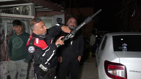 Patronuna kızdı silahlı eylem yaptı