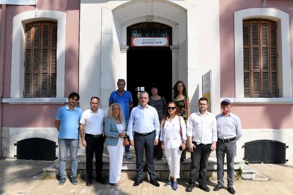 Başkan Esen: Antalya Lisesi'ne sahip çıkmalıyız