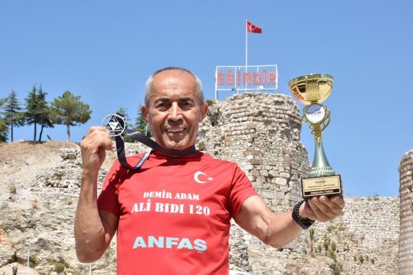'Demir Adam' standart mesafede Türkiye Şampiyonu oldu