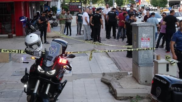 İhbara giden polisin düşen tabancasını alıp, 2 polisi ayağından vurdu