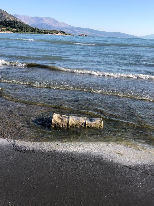 Kararan Altınkum sahiline kepçeli müdahale