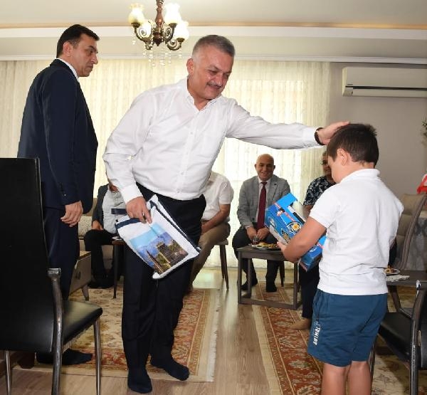 Vali Yazıcı, şehit Murat Güney'in ailesini ziyaret etti
