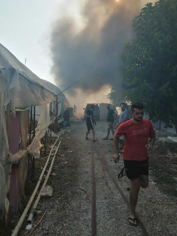 Zabıta ekibinin dikkati, yangına hızlı müdahaleyi sağladı