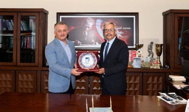 Vali Yazıcı'dan muhasebecilere ziyaret