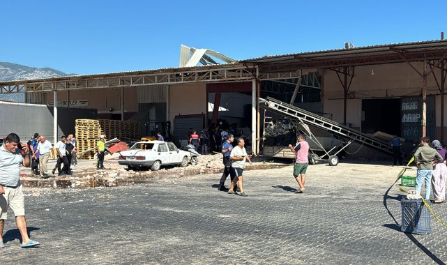 Antalya'da, toptancı halinde iş yerinde patlama: 1 ölü, 3 yaralı- Yeniden