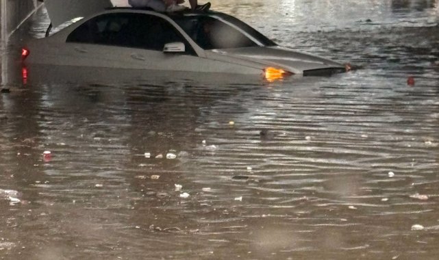 Antalya ve ilçelerinde sağanak etkili oldu