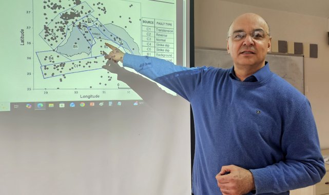 Antalya'da 4.9 büyüklüğünde deprem