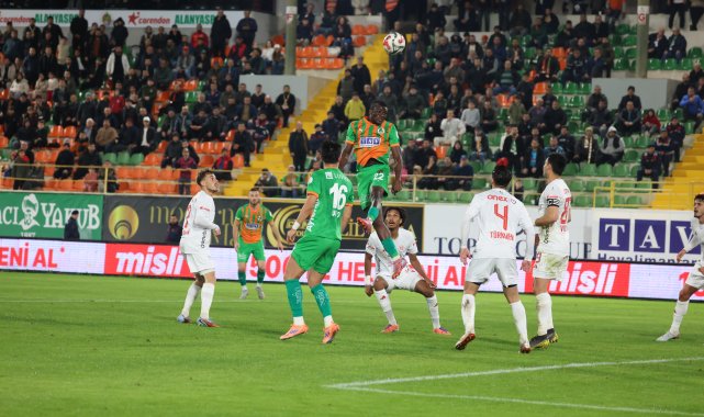 Corendon Alanyaspor – Hesap.com Antalyaspor : 0-0