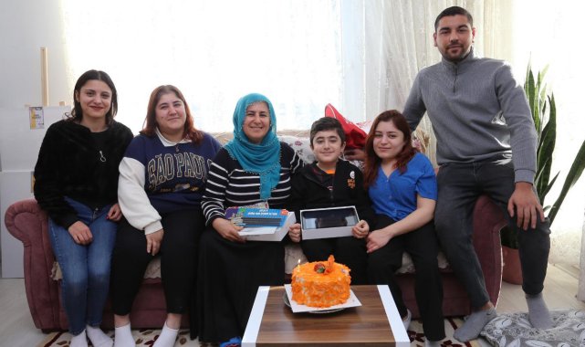 Genç ressamın hayalleri, Engelsiz Sanat Projesi ile renklendi