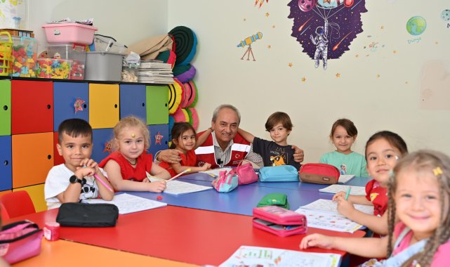 Kocagöz, Altınova Kreş ve Gündüz Bakımevi'ni inceledi