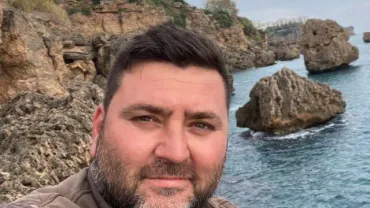 Eşini kalbinden bıçaklayıp yaralayan sanığa 11 yıl hapis