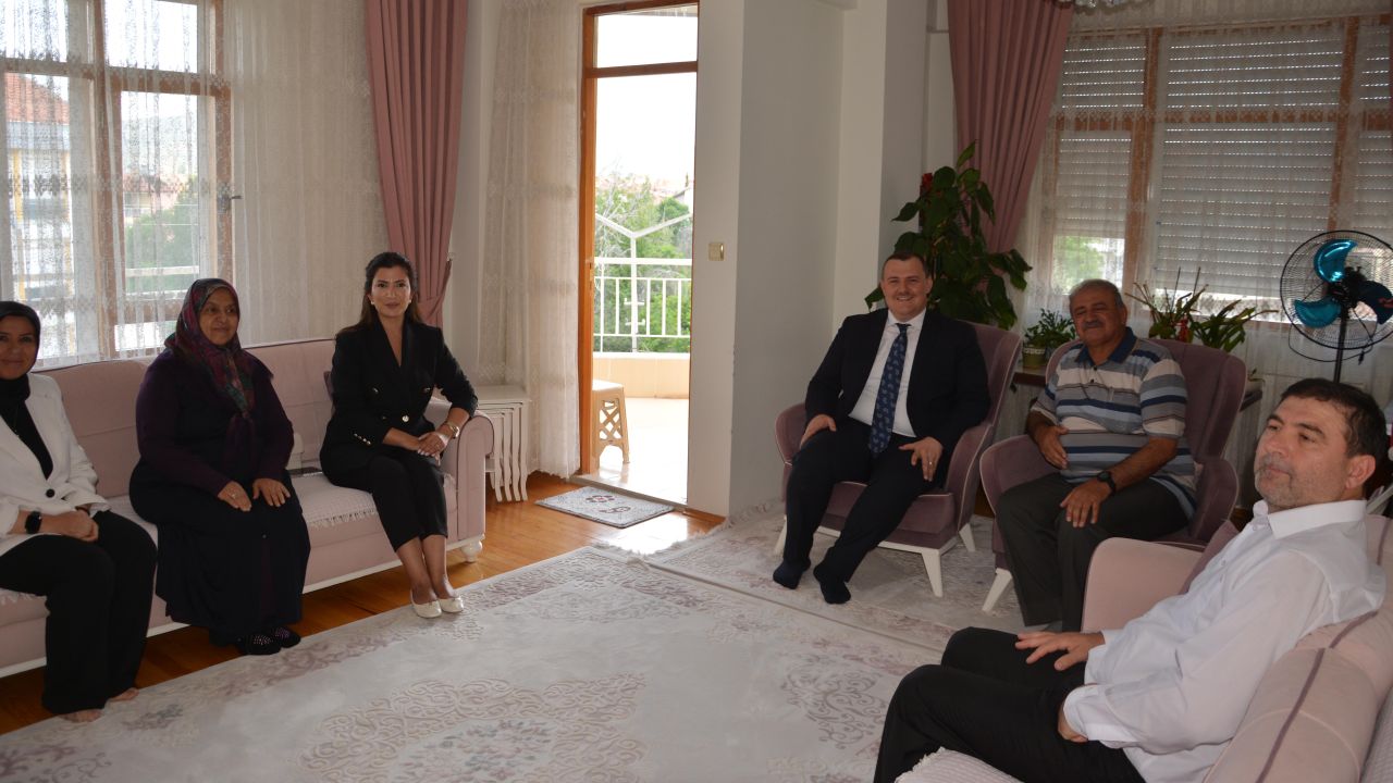 Kaymakamdan şehit kabirleri ve ailelerine ziyaret